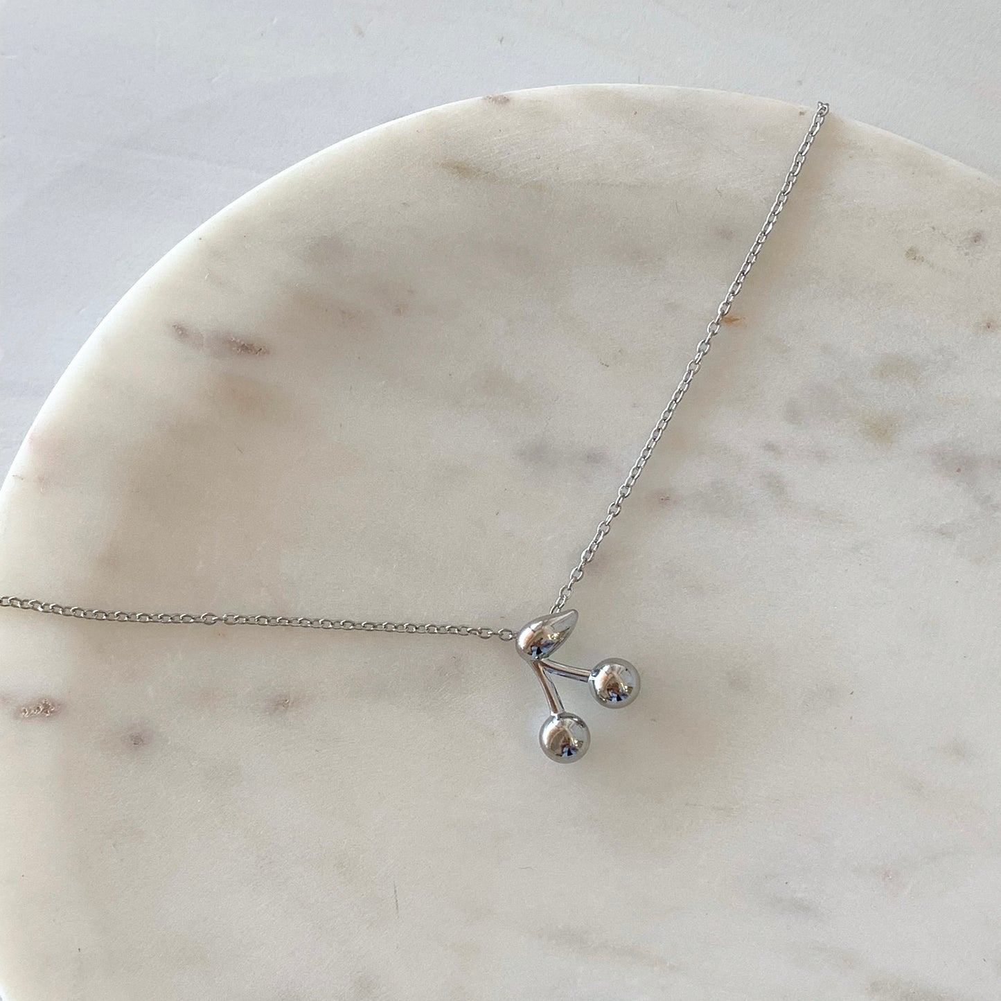 Collar cerezas