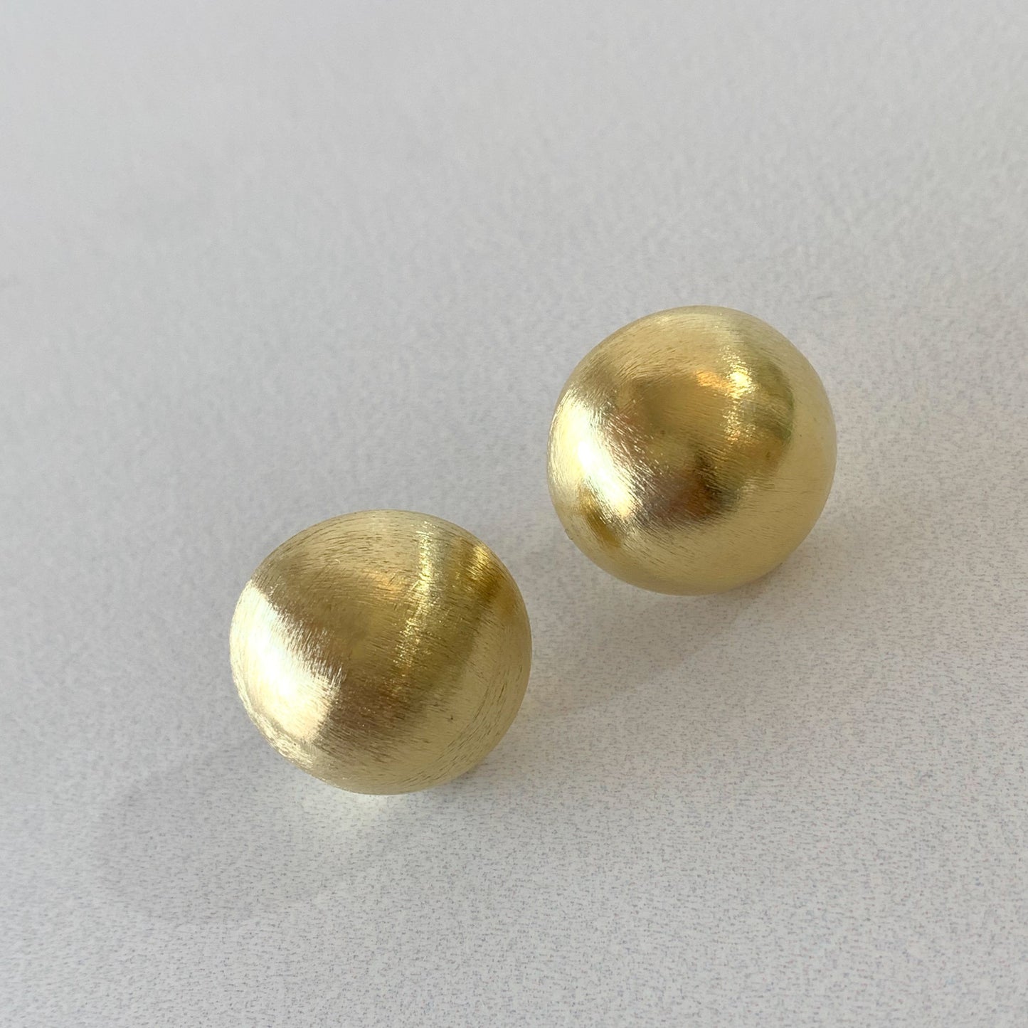 Aretes medio circulo dorado patinado