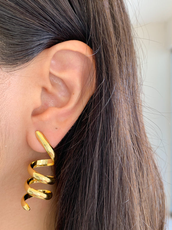 Aretes espiral cayendo