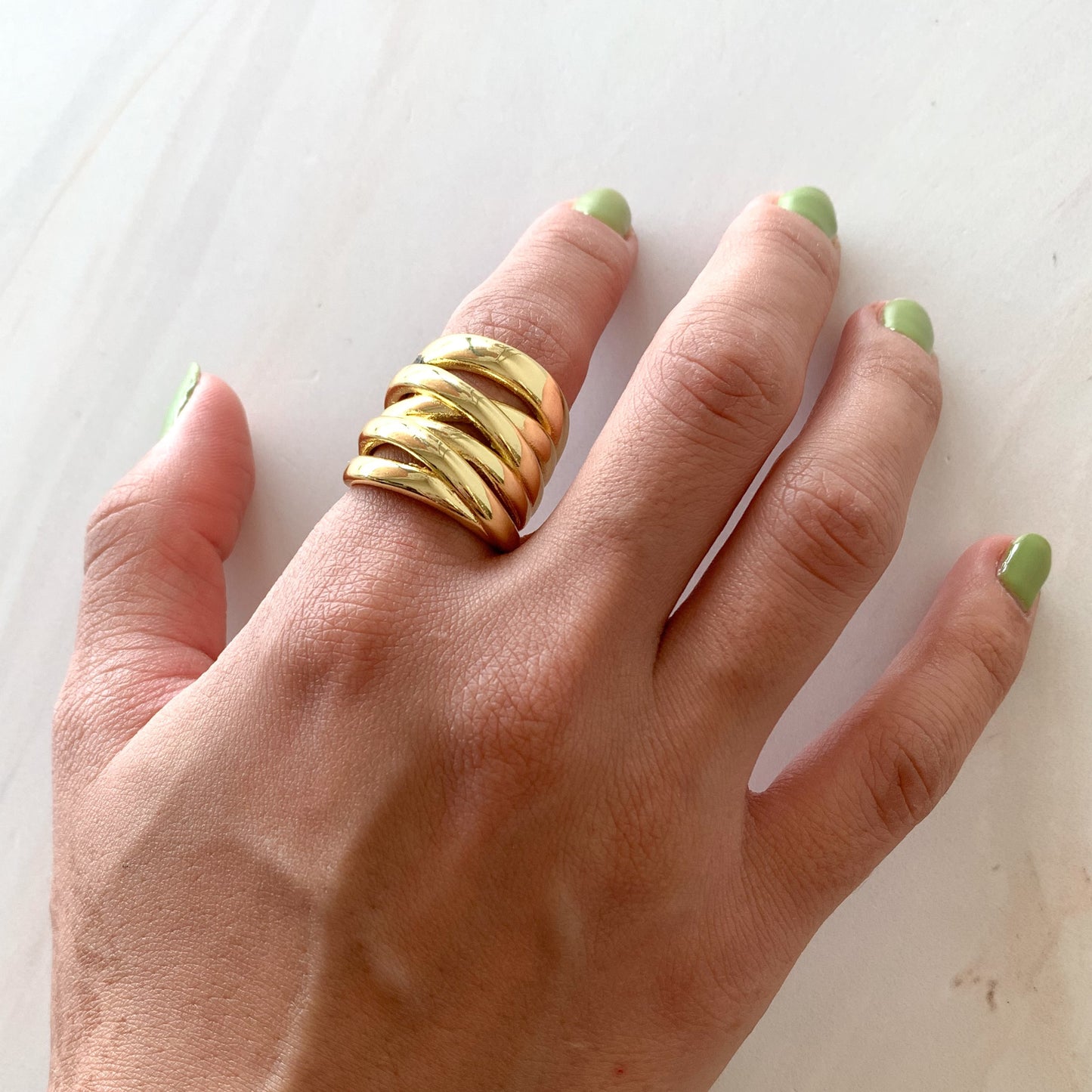 Anillo chunky muchas lineas