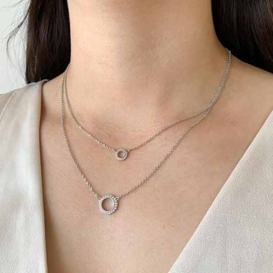 Collar doble aros con brillos plateado