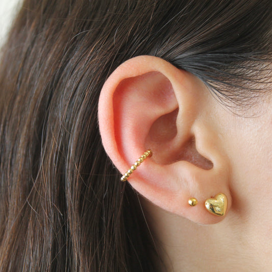 Ear cuff bolitas