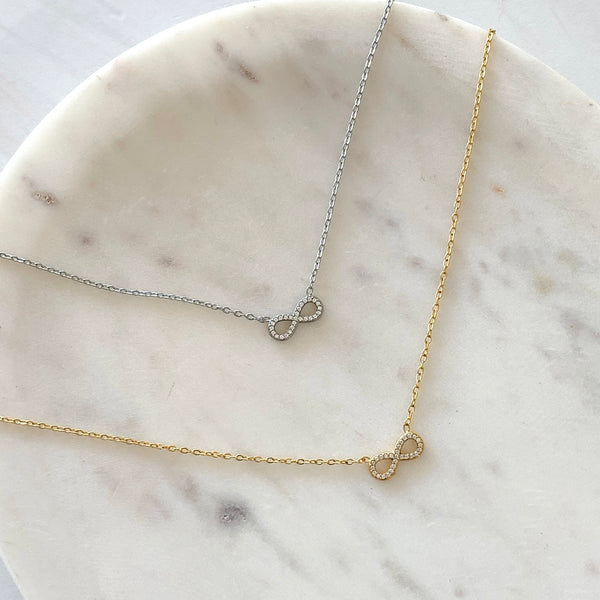Collar infinito con brillos