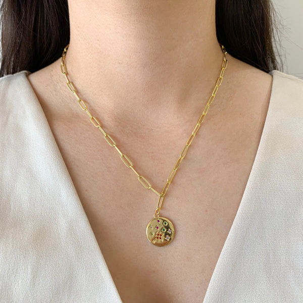 Collar placa dorada con estrellas colores