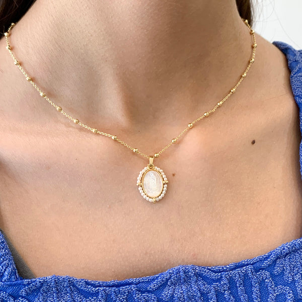 Collar virgen madre perla con perlas