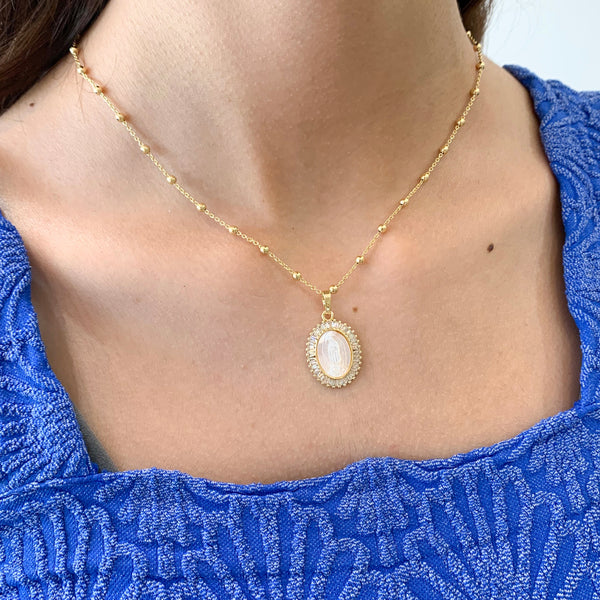 Collar medalla Virgen ovalada con brillos