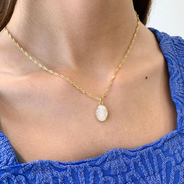 Collar Medalla Virgen ovalada