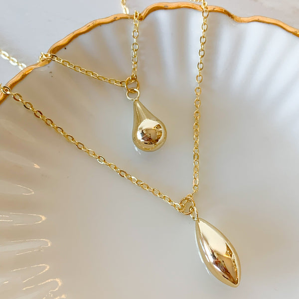 Collar gota dorada