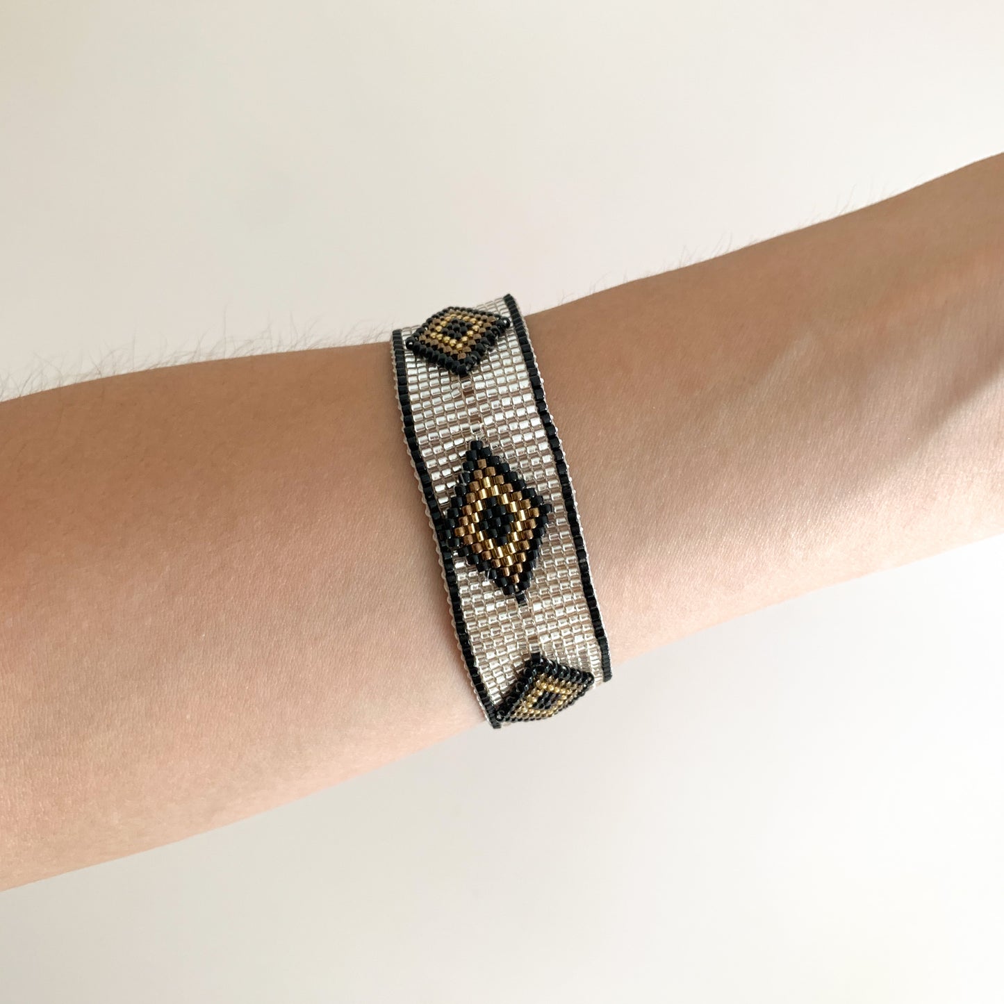 Pulsera Tejida Rombos