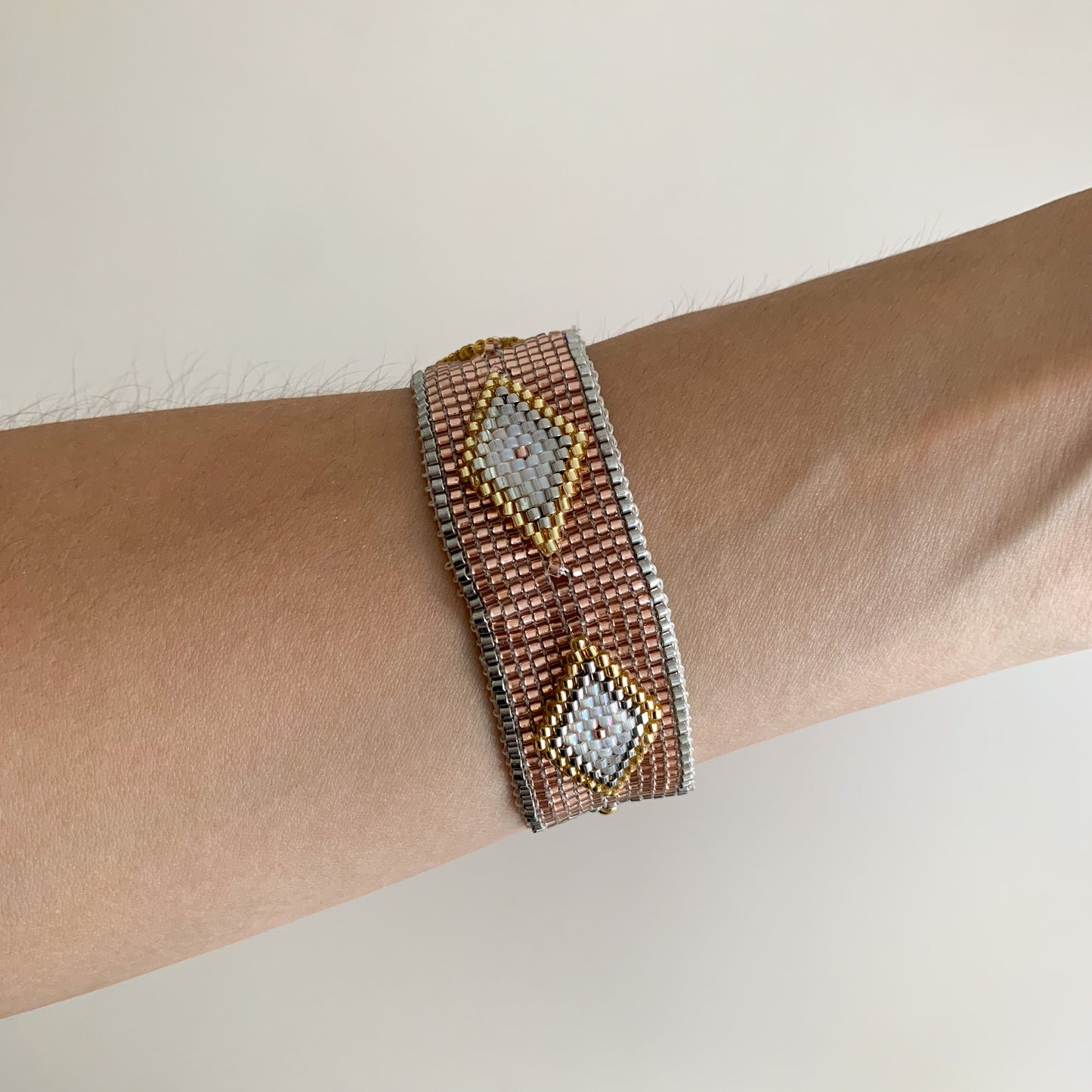 Pulsera Tejida Rombos